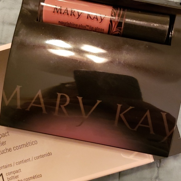 Large Compact - Picture 2 of 6